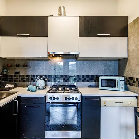 Cozy In Colonna San Marco With View