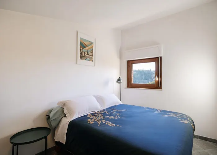 Guesthost - Cozy In Colonna San Marco With View Siena