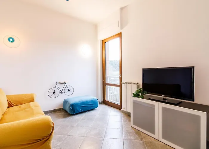 Guesthost - Cozy In Colonna San Marco With View Siena