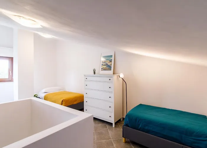 Guesthost - Cozy In Colonna San Marco With View Apartman