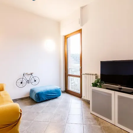 Guesthost - Cozy In Colonna San Marco With View سيينا