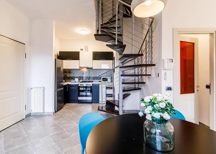 Guesthost - Cozy In Colonna San Marco With View Apartment *